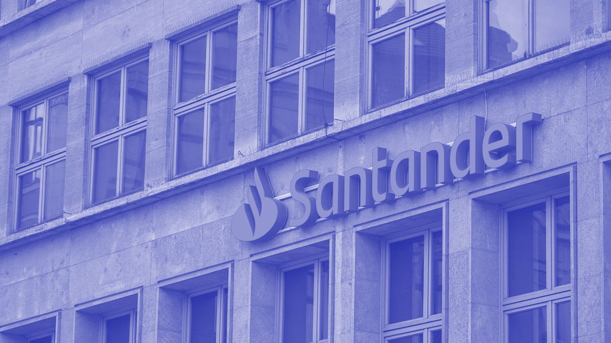 Santander to cut 1,425 UK jobs in automation drive