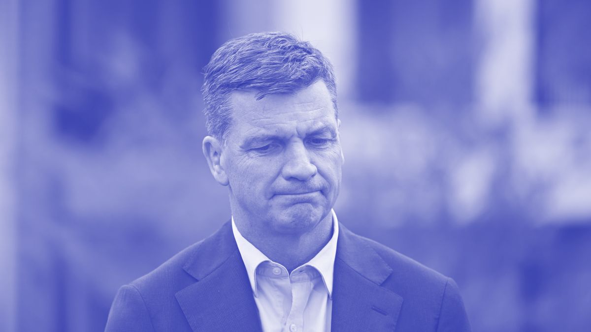 Coalition collapses as One Nation climbs